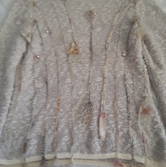 Beige knitted blouse. - Picture 2 of 4